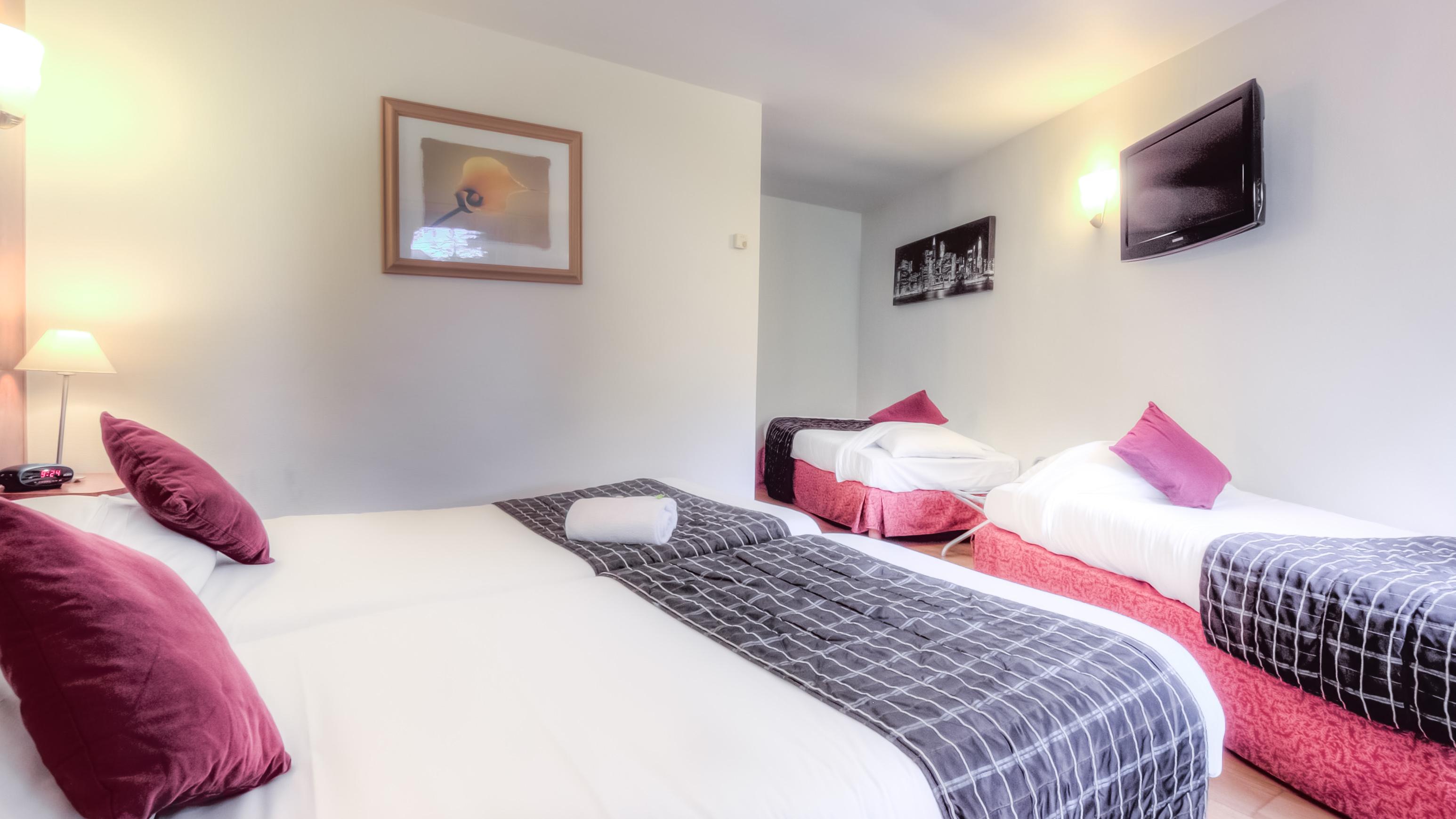 Logis Hotel Restaurant Des Acacias Lille Neuville En Ferrain Neuville-en-Ferrain Ngoại thất bức ảnh