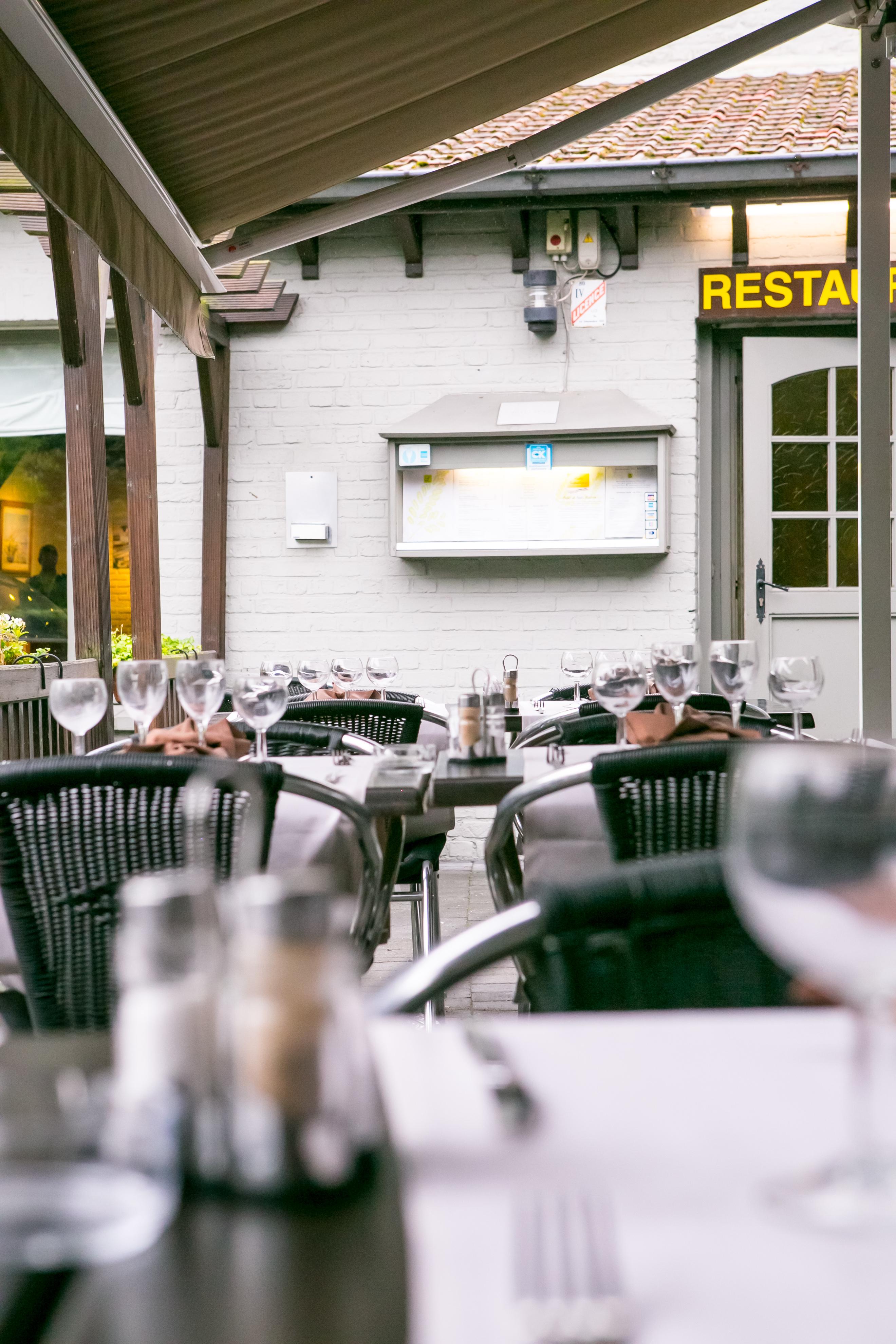 Logis Hotel Restaurant Des Acacias Lille Neuville En Ferrain Neuville-en-Ferrain Ngoại thất bức ảnh