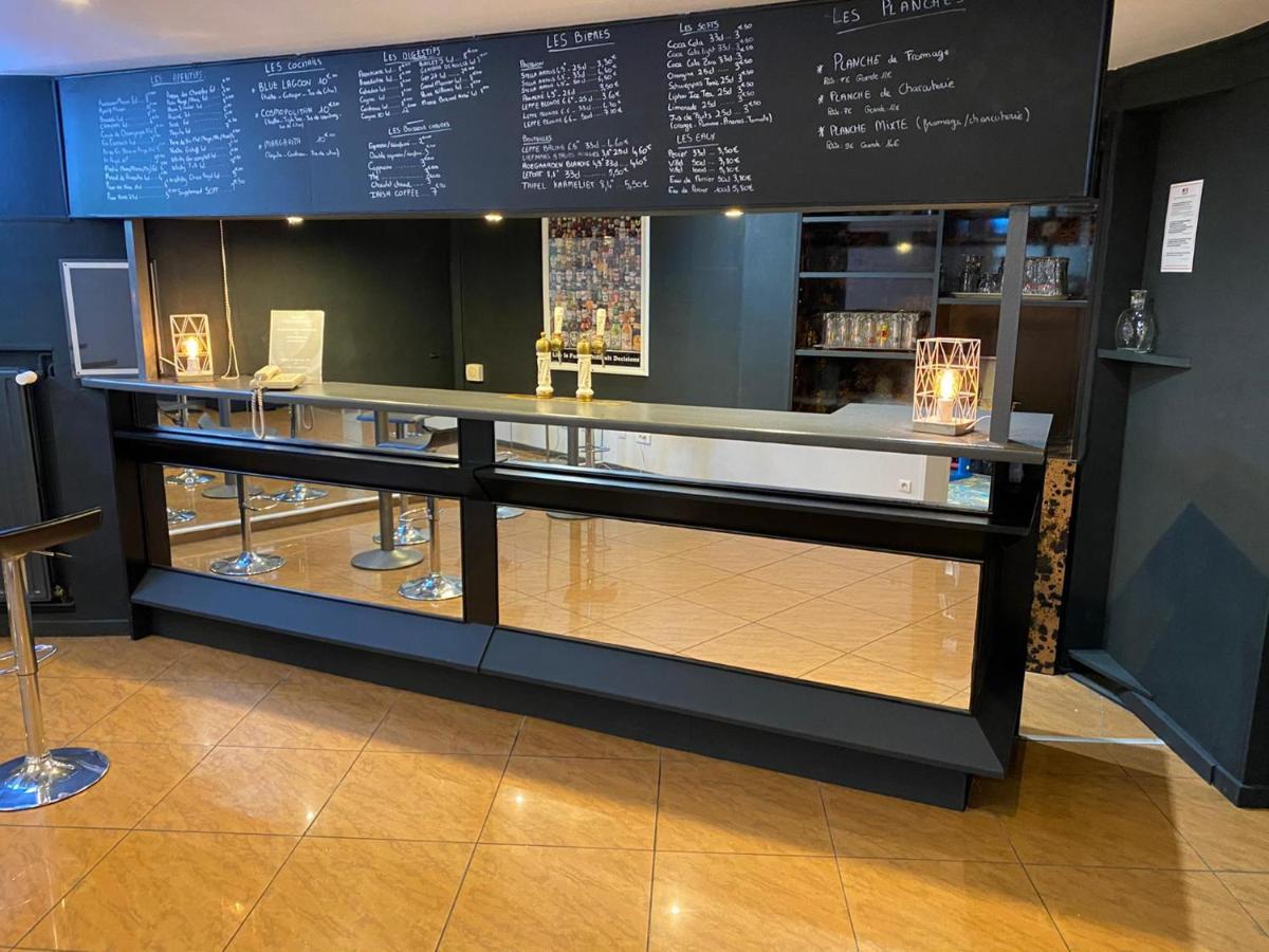 Logis Hotel Restaurant Des Acacias Lille Neuville En Ferrain Neuville-en-Ferrain Ngoại thất bức ảnh