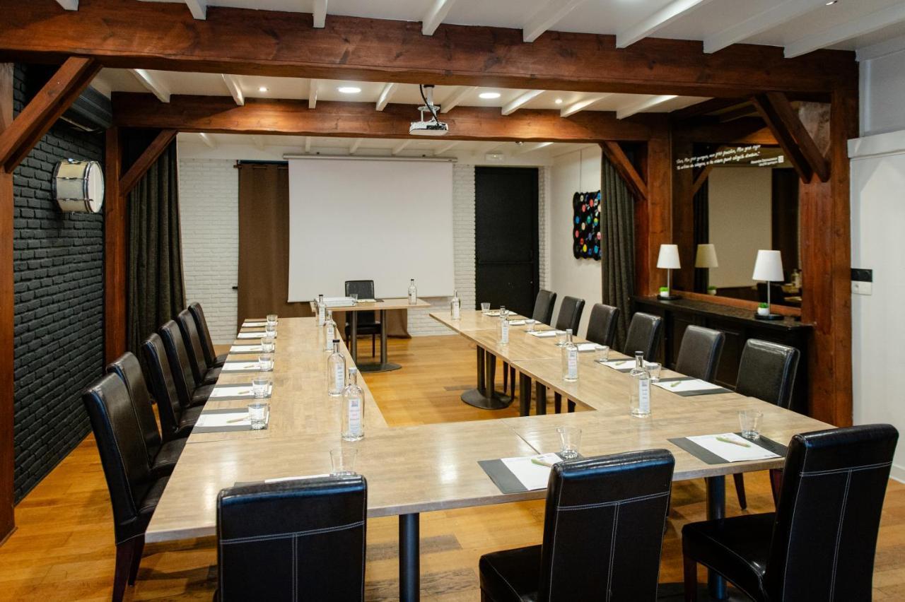 Logis Hotel Restaurant Des Acacias Lille Neuville En Ferrain Neuville-en-Ferrain Ngoại thất bức ảnh